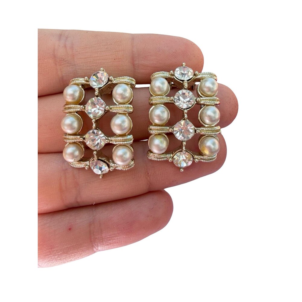 Vintage Kramer Clip on earrings Pearl and Rhinestone Clip on Earrings - Picture 1 of 2